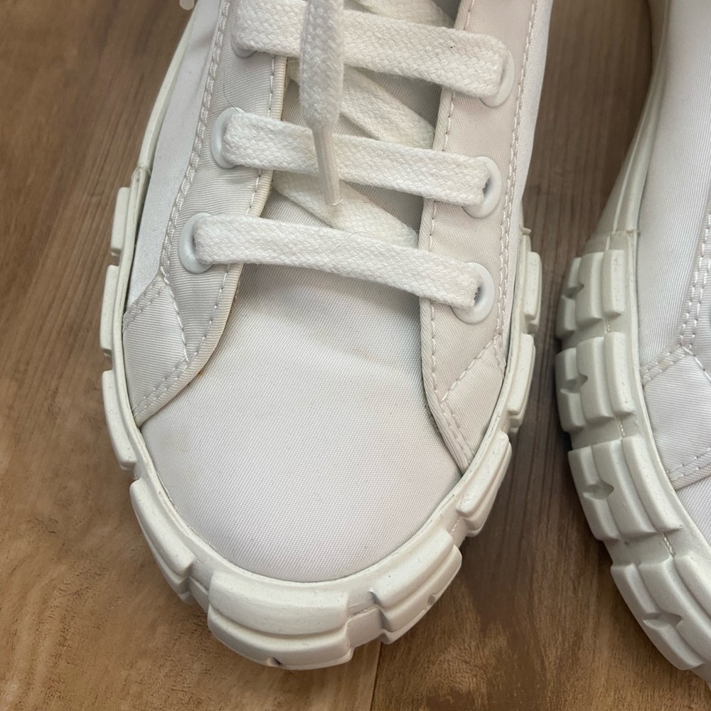 $1370 Prada High Top Sneakers Nylon Zip-Pouch White US 6.5 Women’s 36.5 - Picture 4 of 10